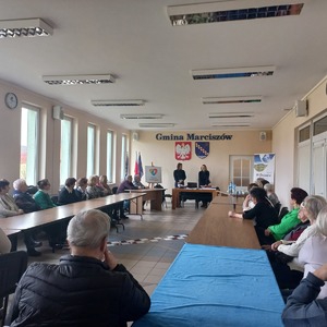 policjantki na spotkaniu z seniorami