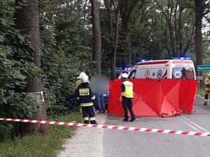 Wypadek ze skutkiem śmiertelnym - policjanci apelują o ostrożność!