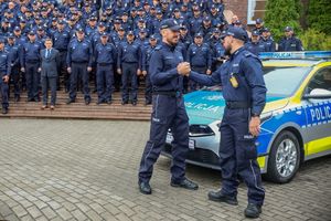 Wygrany radiowóz przekazali do walki z powodzią – piękny gest ostrowieckich policjantów