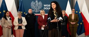 Wojewoda dolnośląska powołuje zespół do walki z hejtem w szkołach