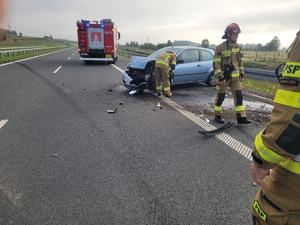 Kolizja na S3 - policjanci apelują o ostrożność i uwagę na drodze!