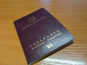 Zabrał paszport, groził, a ostatecznie zaatakował – policjanci zatrzymali agresora