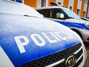 Reakcja świadka, telefon i pomoc kamiennogórskich policjantów