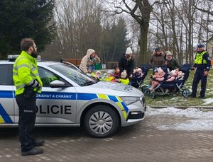 Nieoczekiwane spotkanie podczas patrolu policjantów z Kamiennej Góry i Czech